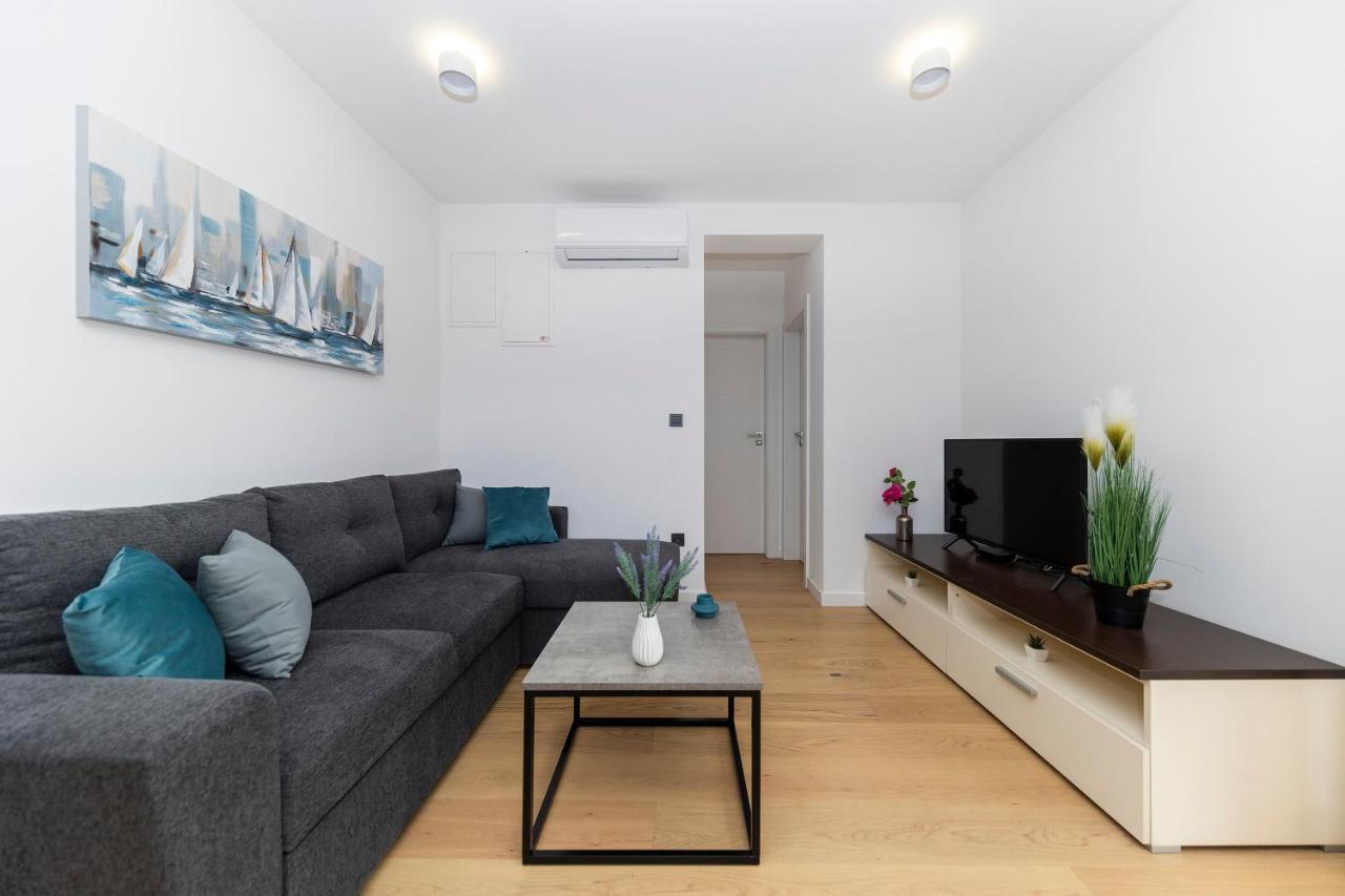 Apartment Marianne , Parking Free , 2 Bedroom & 2 Bathroom , Modern & Cozy Задар Екстер'єр фото