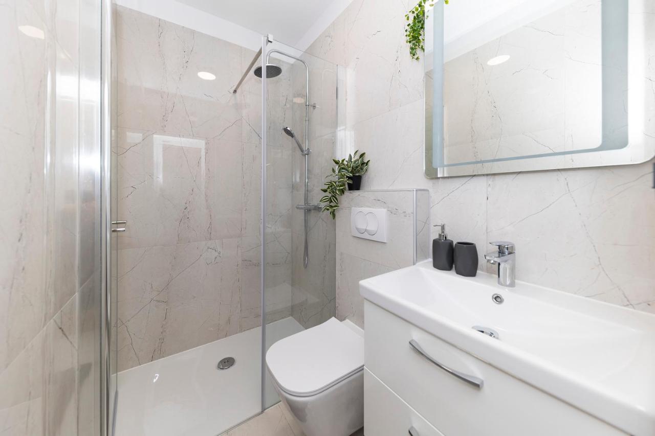Apartment Marianne , Parking Free , 2 Bedroom & 2 Bathroom , Modern & Cozy Задар Екстер'єр фото